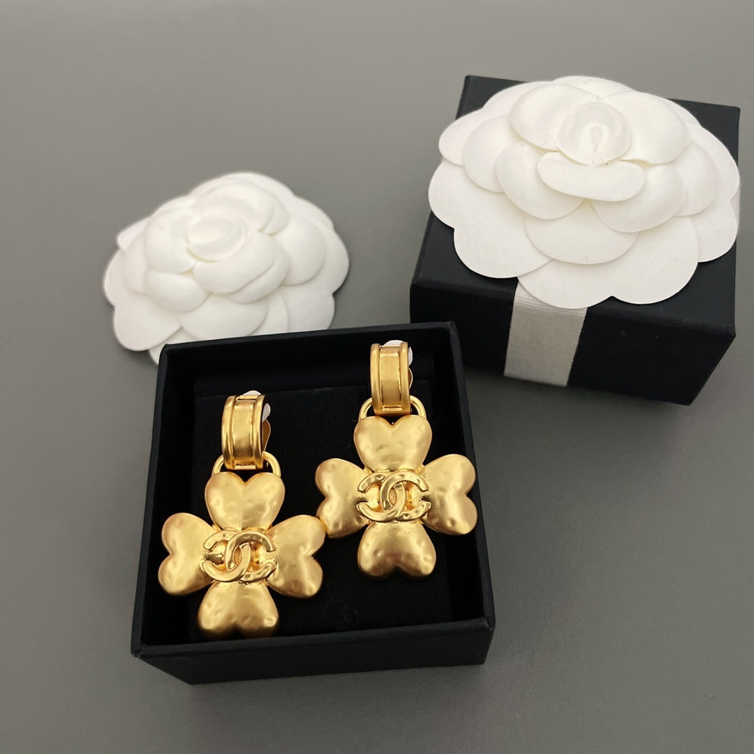 Chanel NIGO gold-plated Four-leaf clover ear clip Accessories #nigo82749