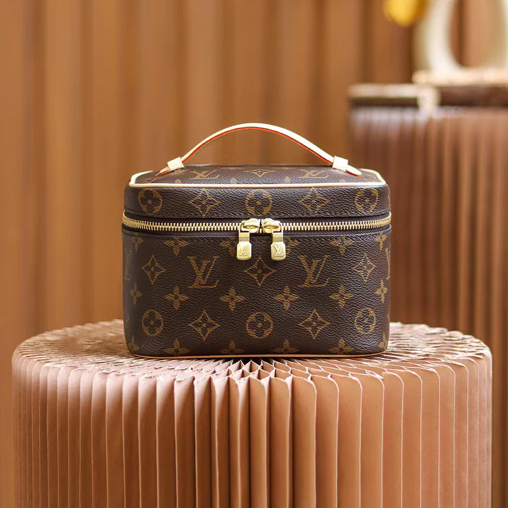 Louis Vuitton Square Zipper Cosmetic Bag Bags #nigo56254