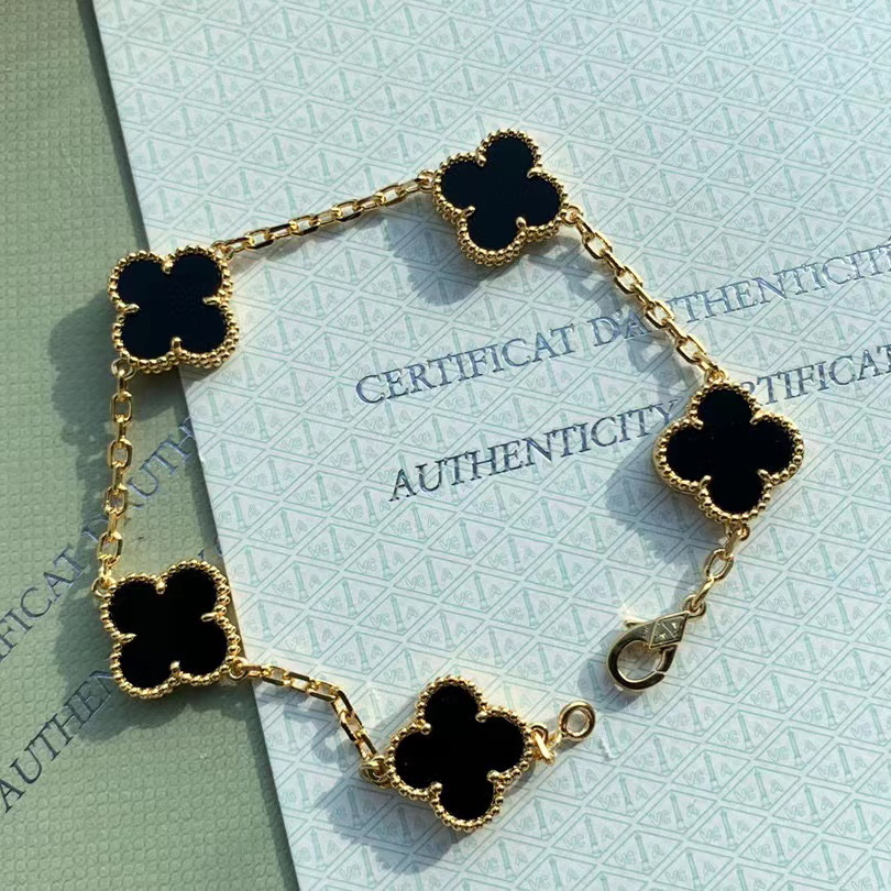 Van Cleef & Arpels Bracelet Jewellery #nigo53479