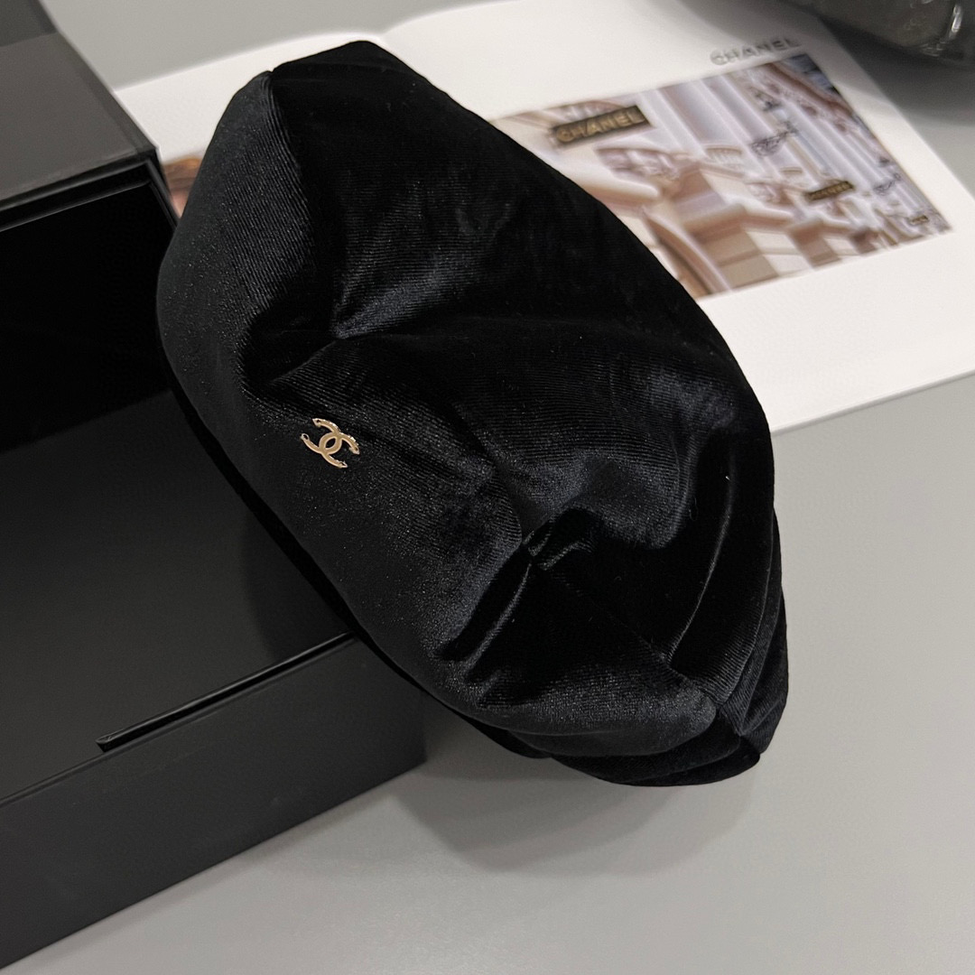 Chanel NIGO Velvet Black Beret #nigo21642