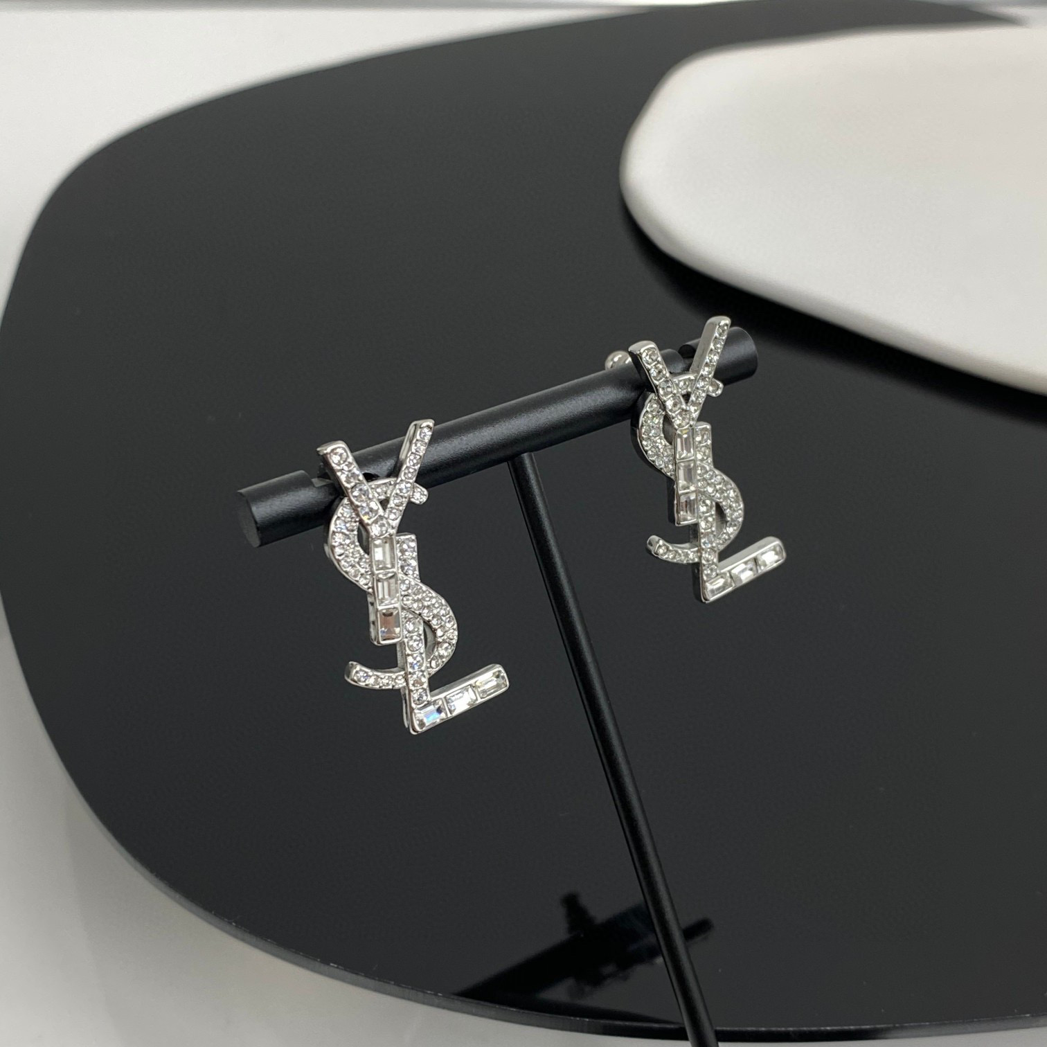 Yves Saint laurent NIGO Simple And Versatile Decorative Earrings #nigo57427