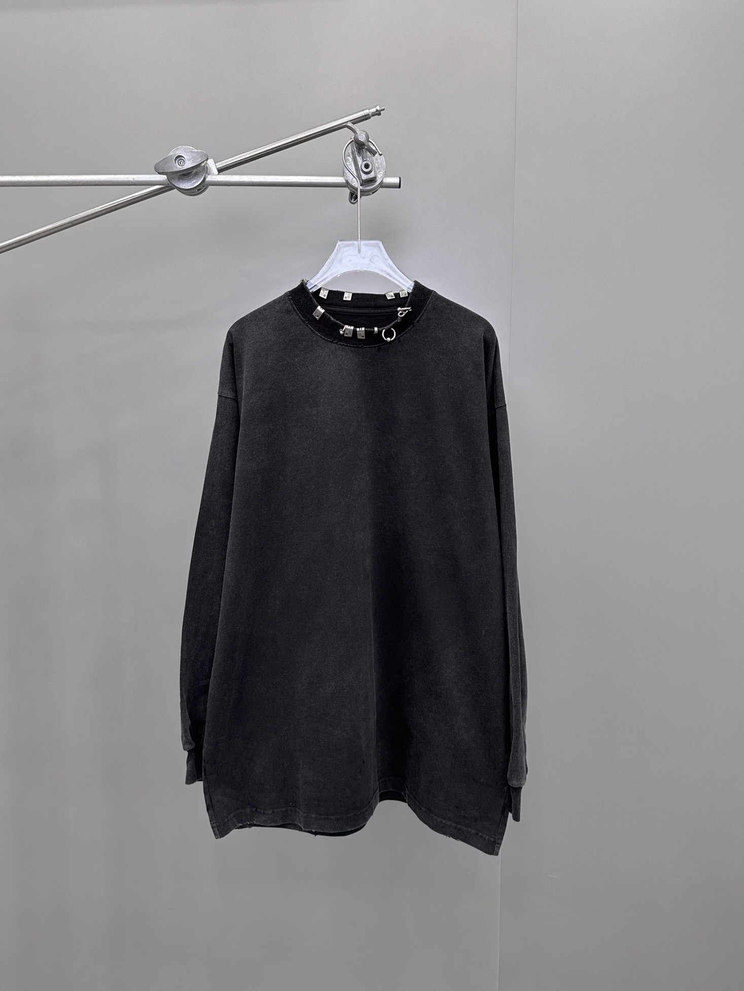 Balenciaga Pierced Round Sweatshirt Oversized In Black Faded #nigo6492