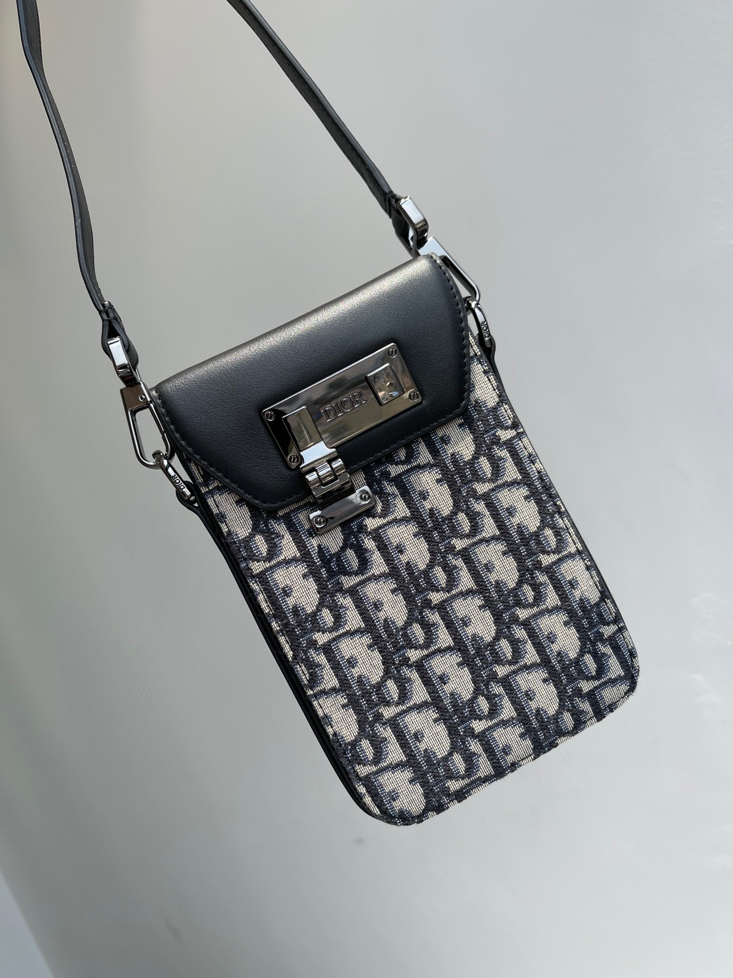 Dior Vertical Pouch Bag Bags #nigo7227