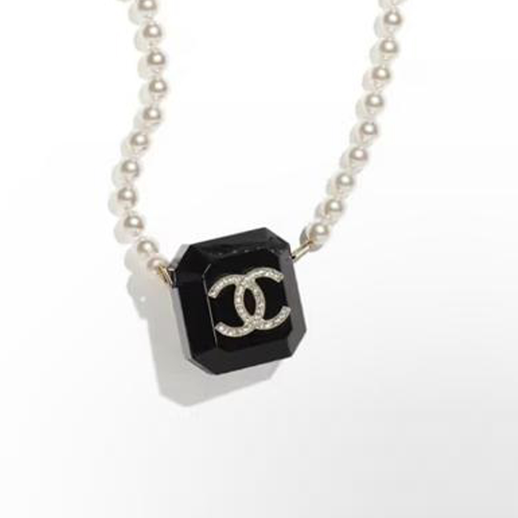 Chanel necklace bag headphone case Box #nigo29181