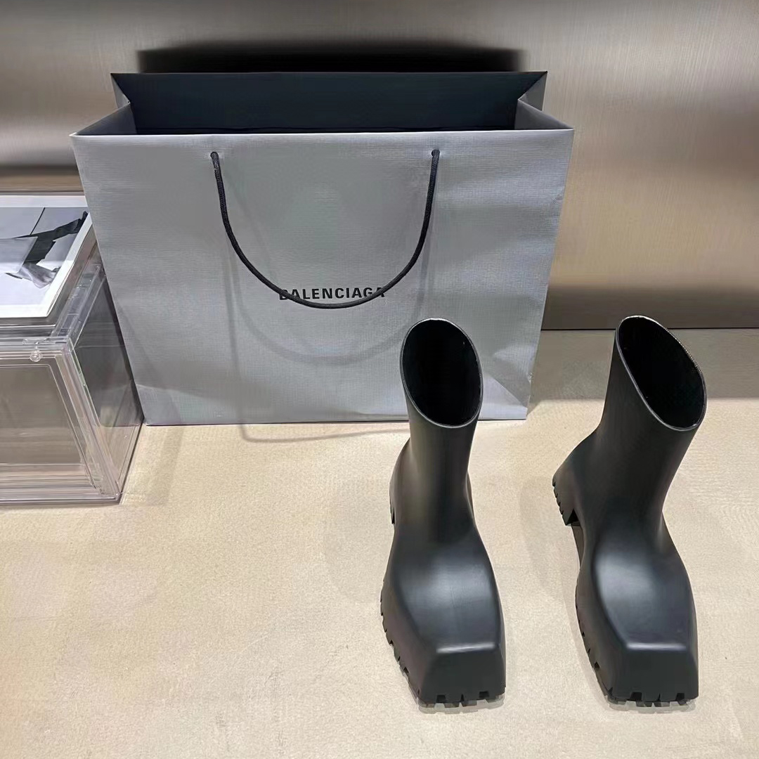 Balenciaga Waterproof Rain Resistant Rhino Toe Boots Square Toe Trendy Rubber Rain Boots Shoes #nigo54543