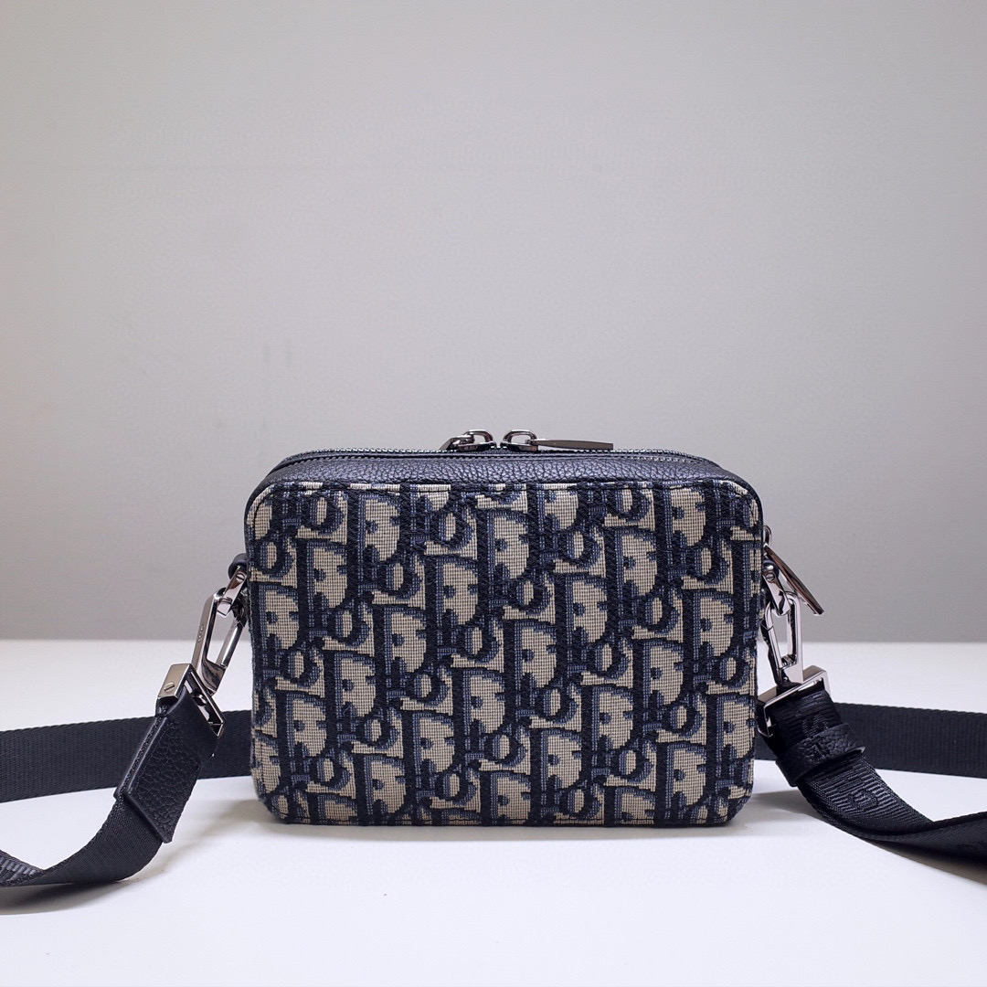 Dior Logo Print With Shoulder Strap Clutch Bag Bags #nigo4576