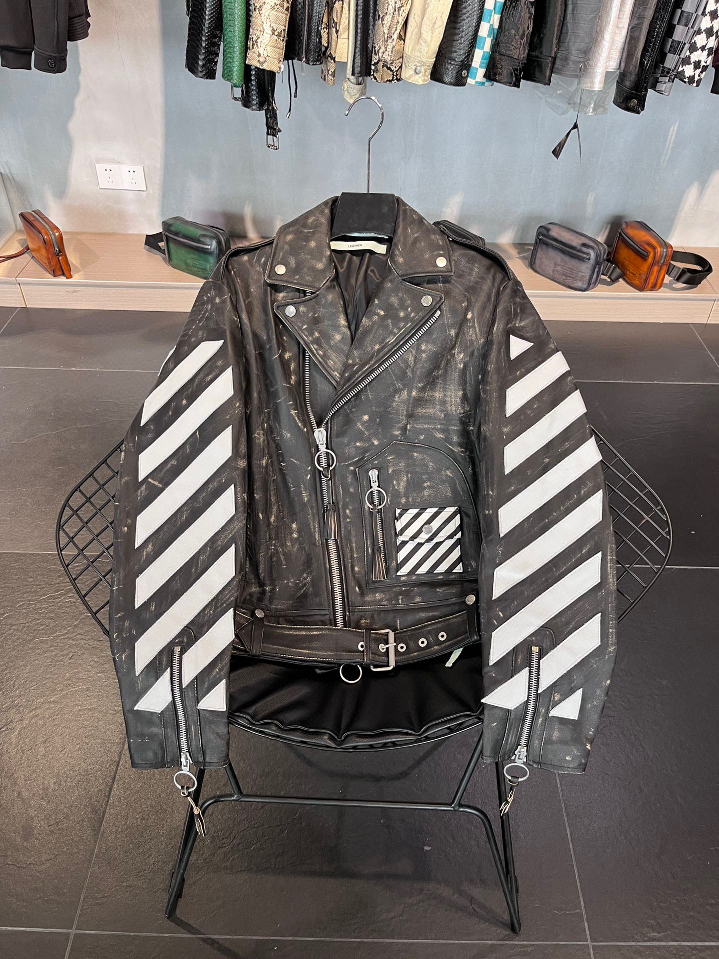 OFF-WHITE Men's and Women's Leather Brushed Classic Print Jacket #nigo6487
