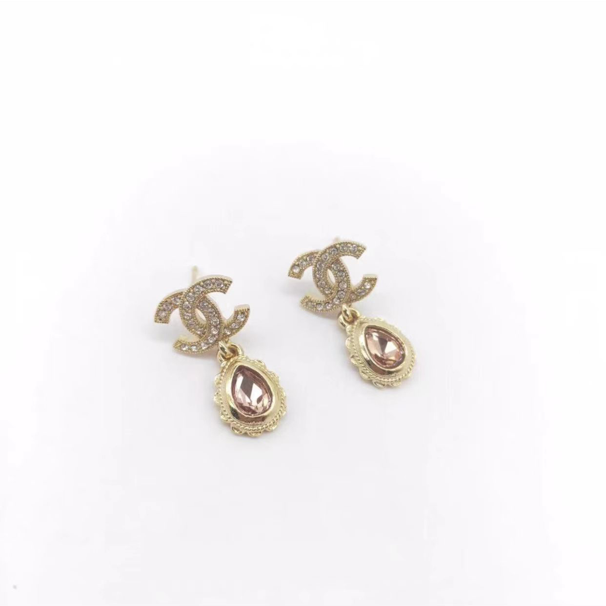 Chanel vintage feng shui diamond drop shaped light gold earrings copper gold-plated accessories jewelry #nigo82455