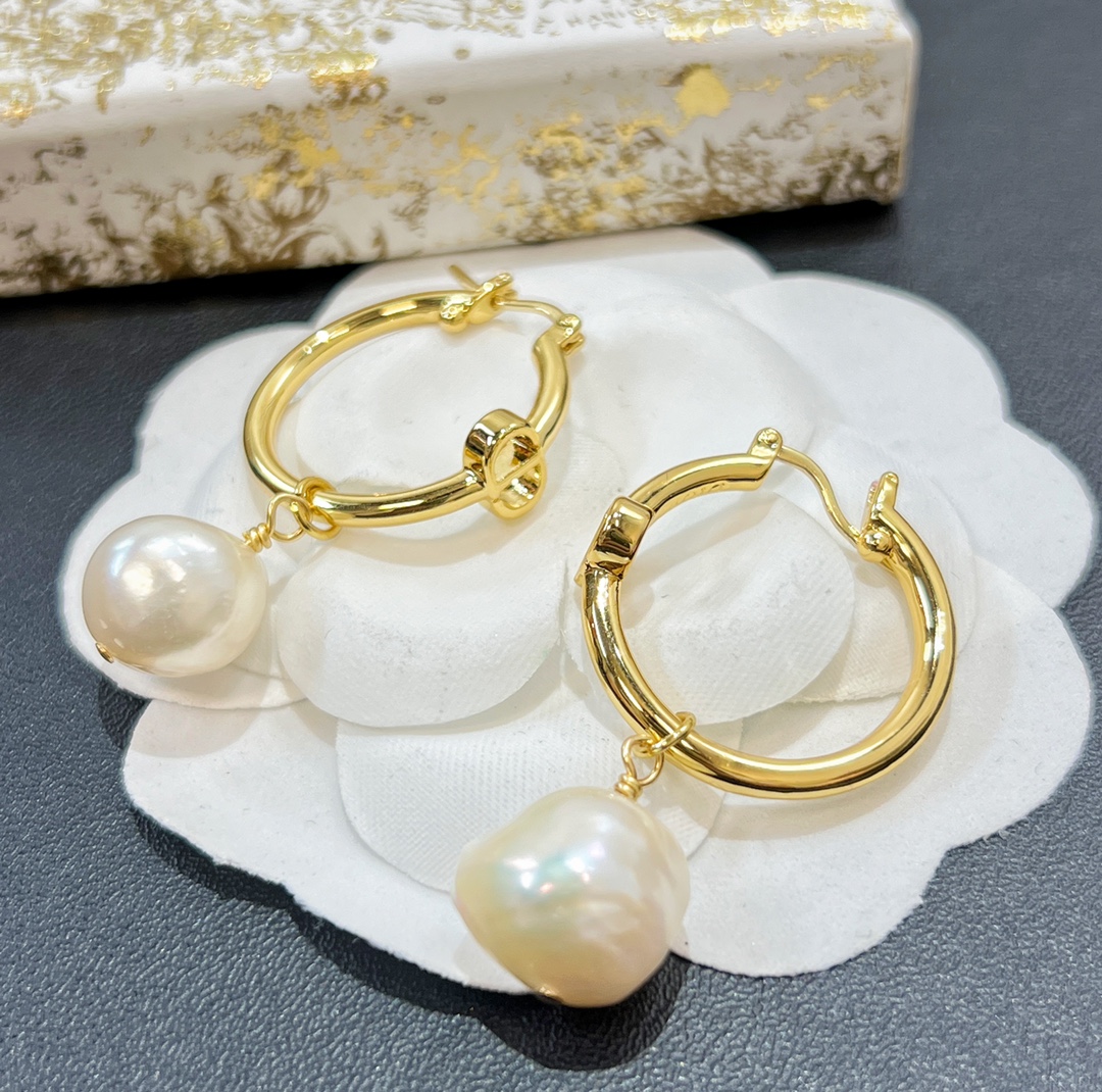 Dior Fashion Women'sPearl Stud Earrings Accessories Jewelry #nigo89568