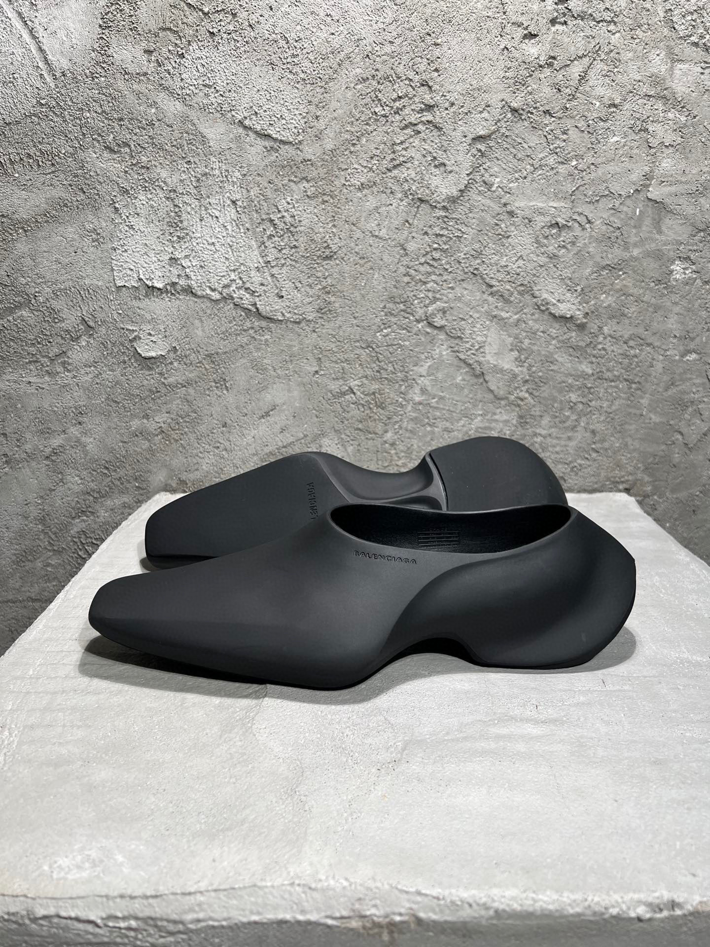Balenciaga Matte Black Rubber Shoes #nigo7126