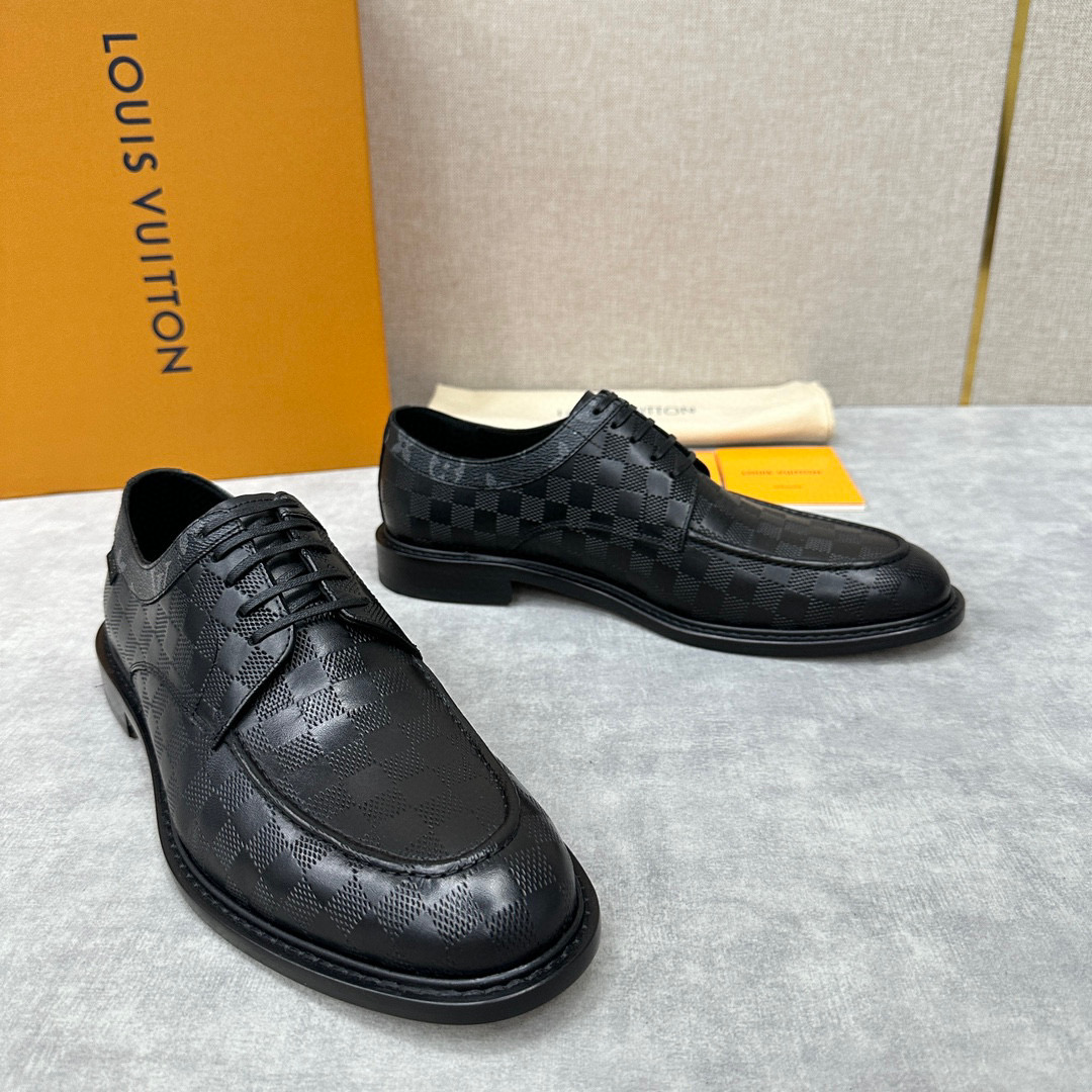 Louis Vuitton Men's Low Top Lace-Up Leather Shoes #nigo96422