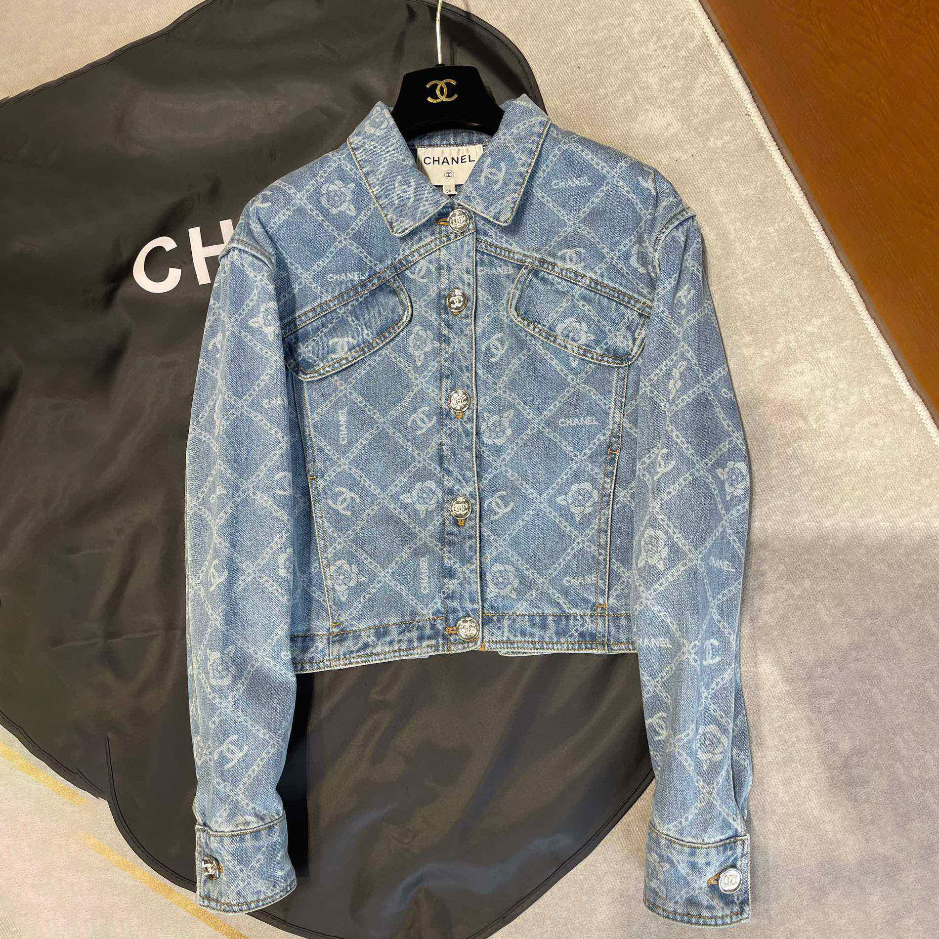 Chanel Long Sleeved Denim Jacket #nigo96464