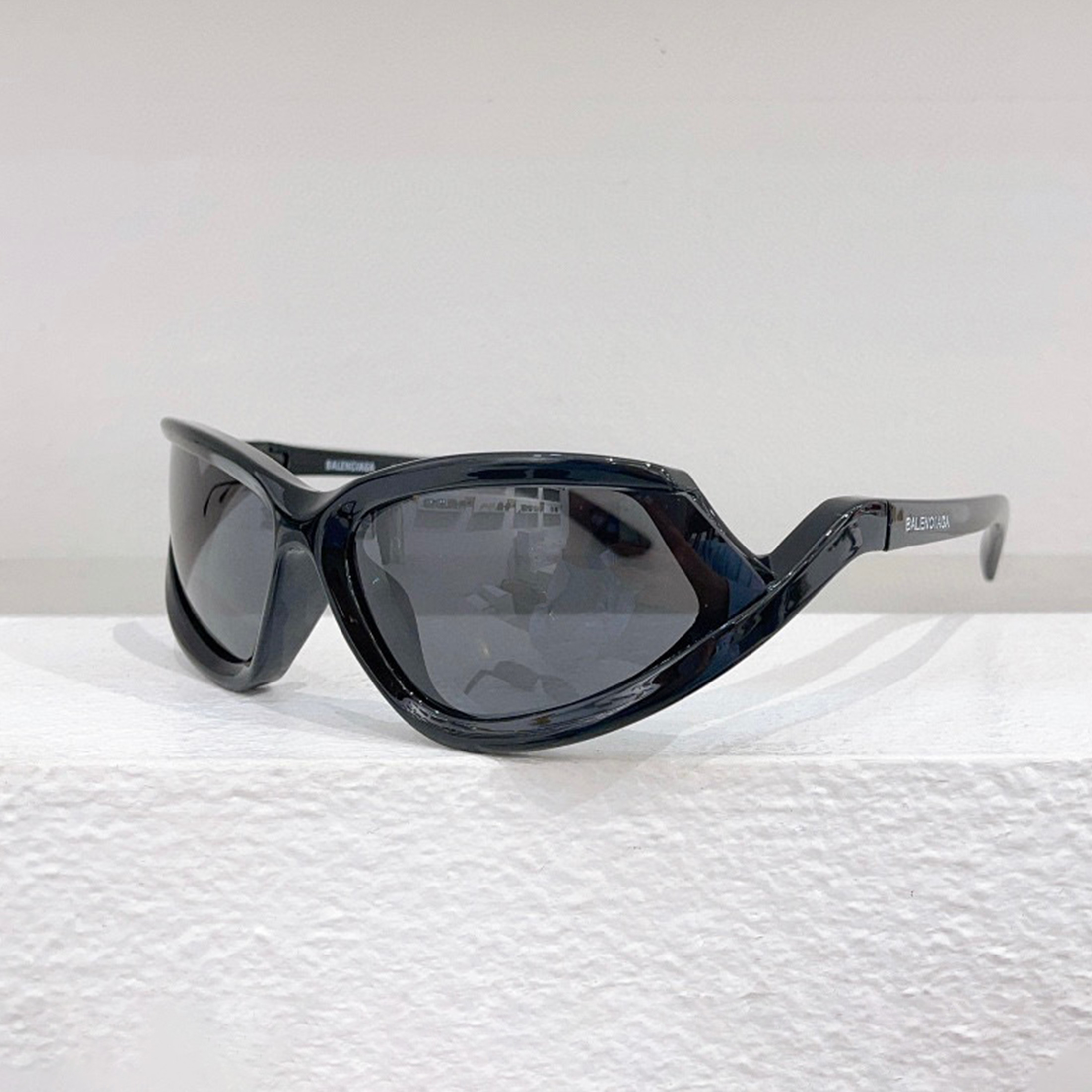 Balenciaga Side Xpander Cat Sunglasses in Black Ngvp #nigo6581