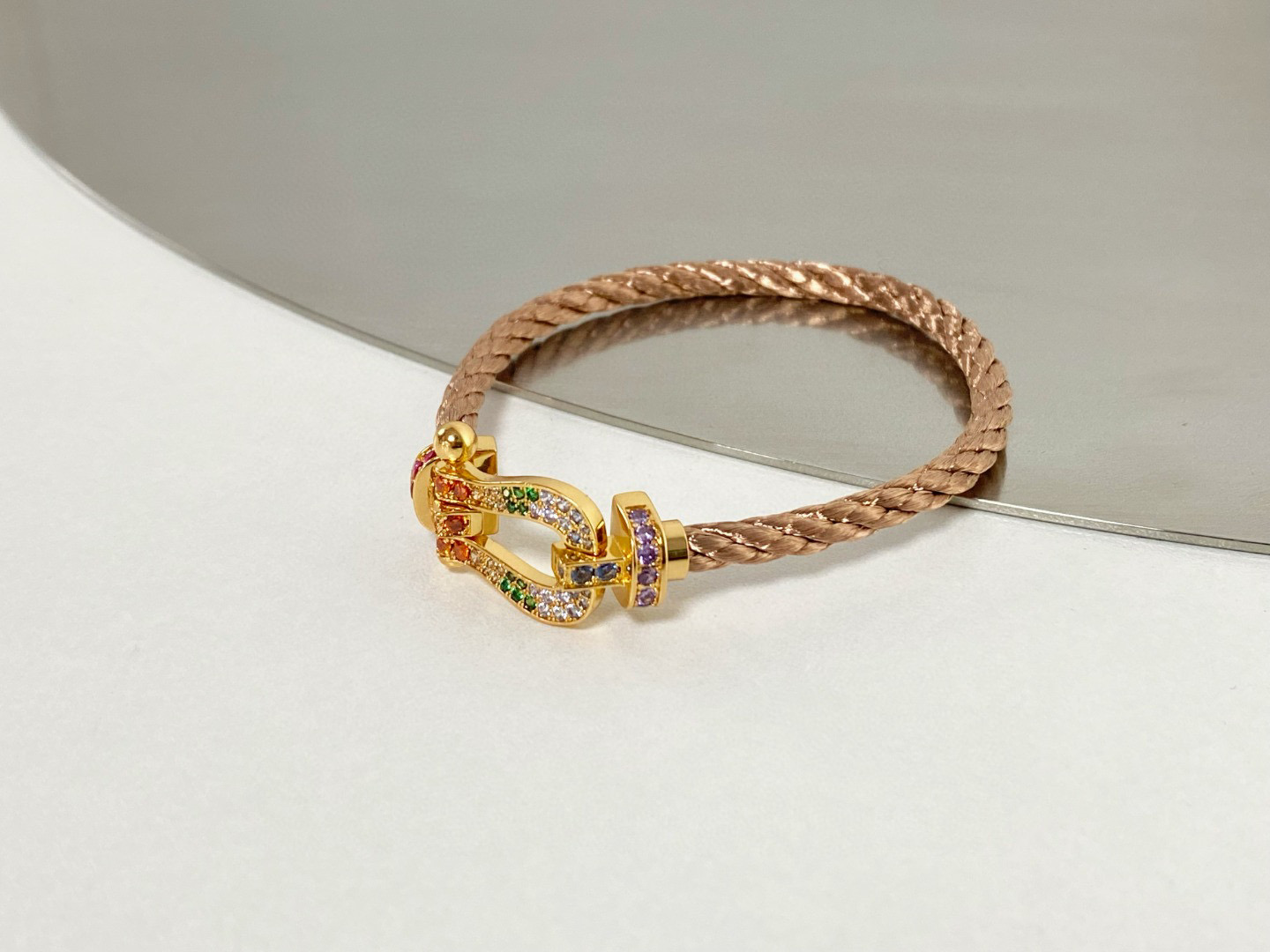 Fred Horseshoe Buckle Bracelet Jewelery #nigo96537