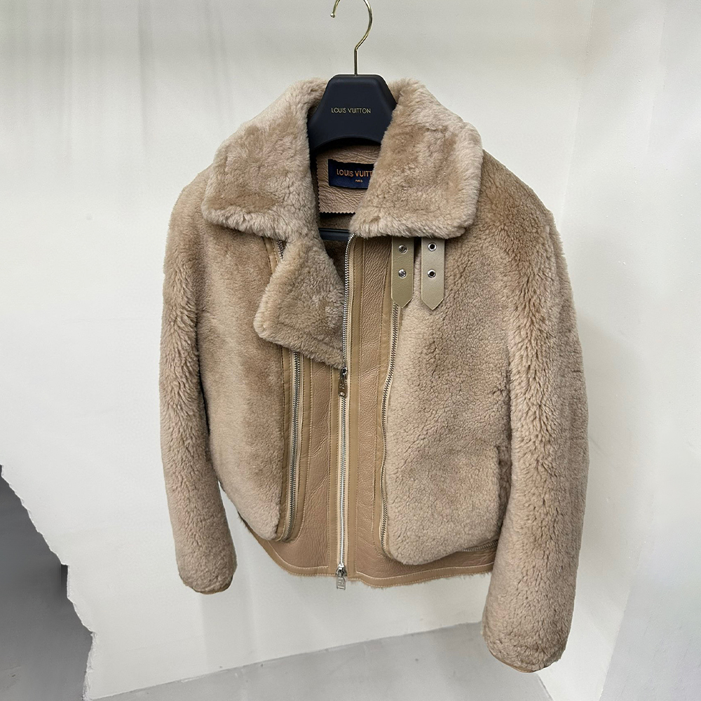 Louis Vuitton Removable Fur Leather Jacket #nigo5666