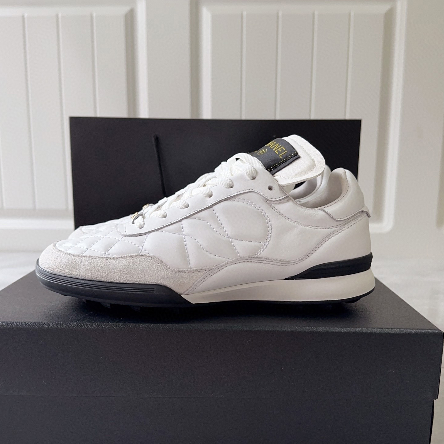 Chanel Low Top Leather Sneakers Shoes #nigo96621