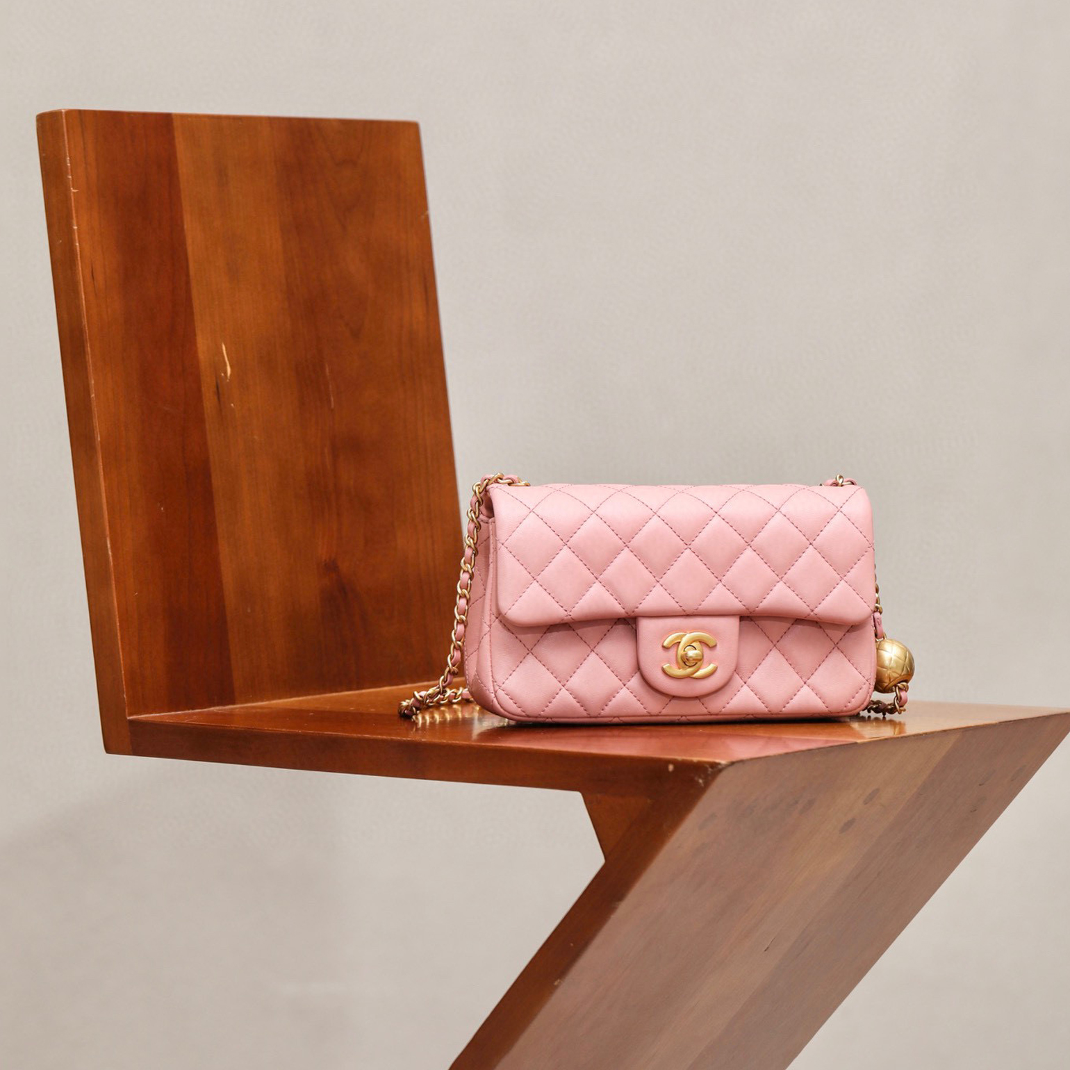 Chanel Diamond Chain Diagonal Span Bag #nigo21968