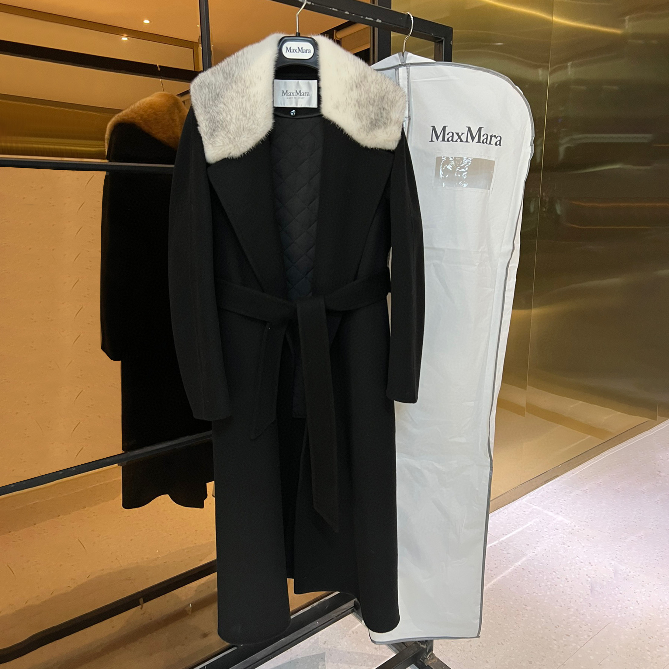 MaxMara Long Lace-Up Coat Jacket With Fur Collar Ngvp #nigo6771