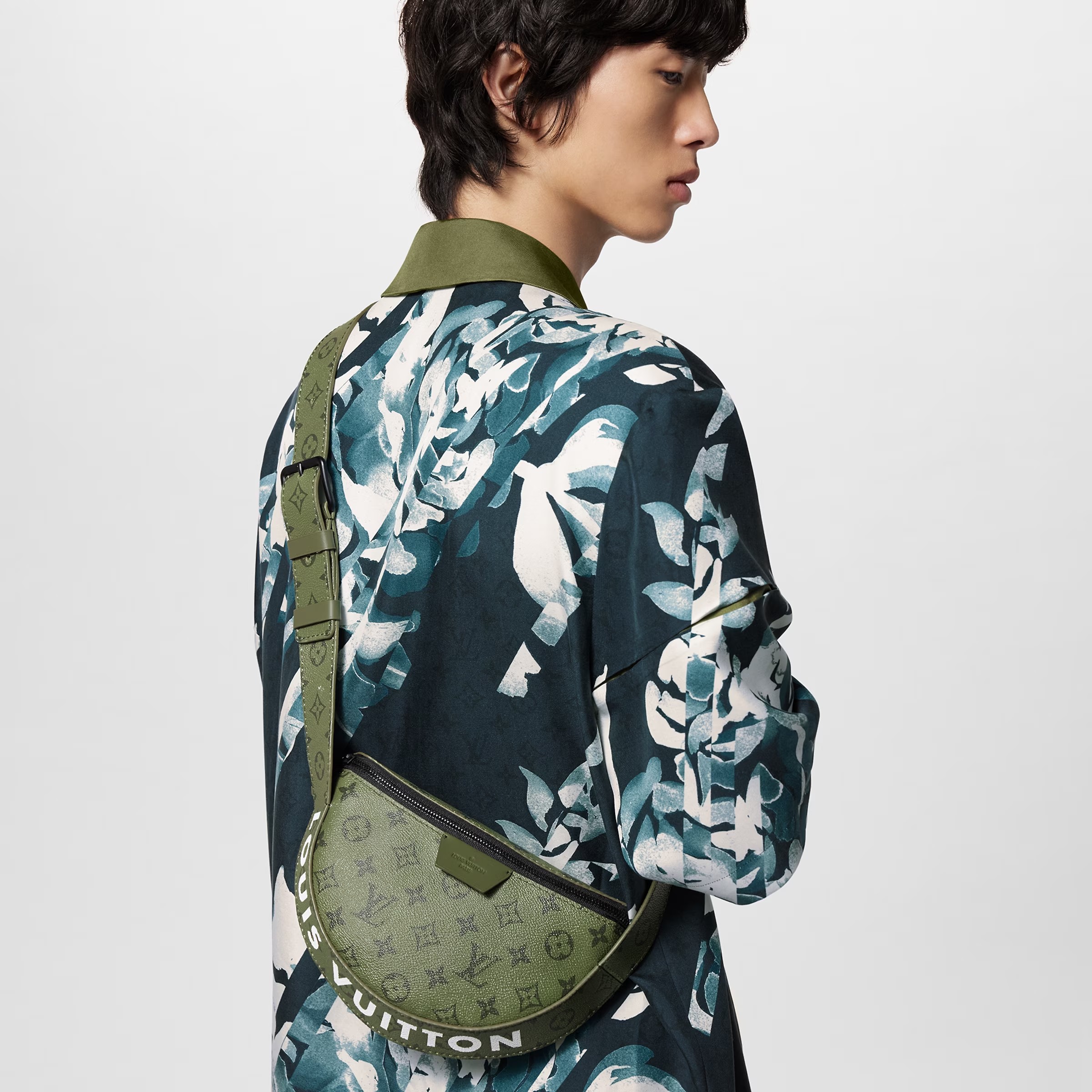 Louis Vuitton Moon Crossbody Leather Printed Diagonal Cross Bag #nigo22128