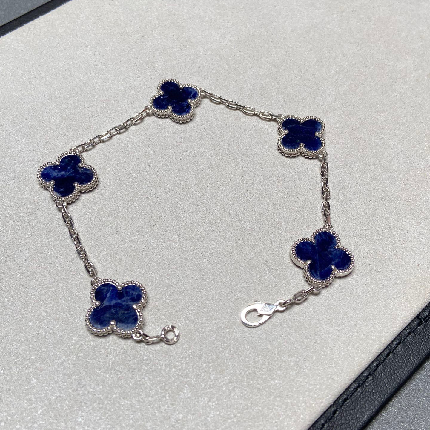 Van Cleef&Arpels Four Leaf Clover Bracelet Jewelry #nigo96748