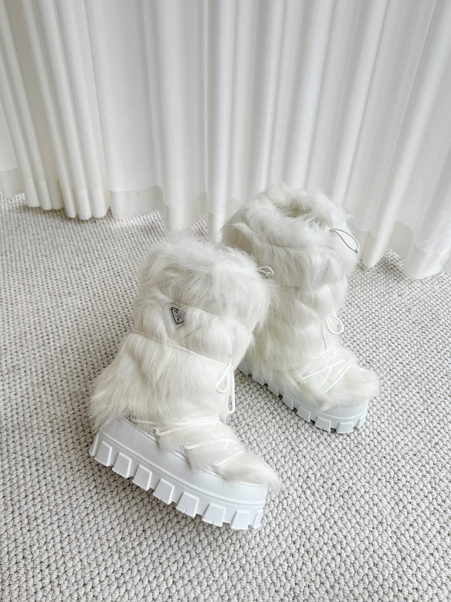 Prada Shearling Apres-Ski Boots Shoes #nigo96776