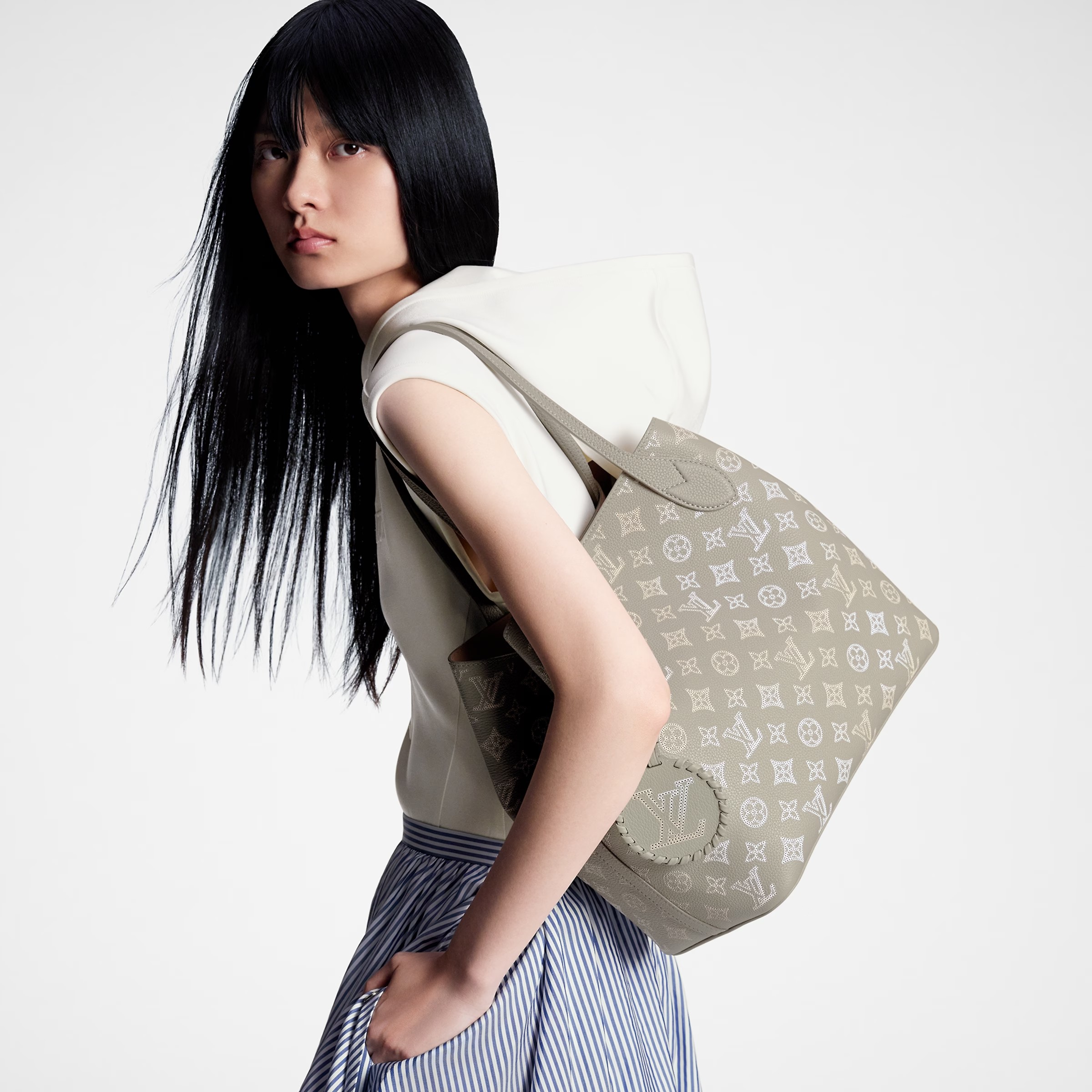 Louis Vuitton Blossom Leather Printed Portable Diagonal Tote Bag #nigo22173