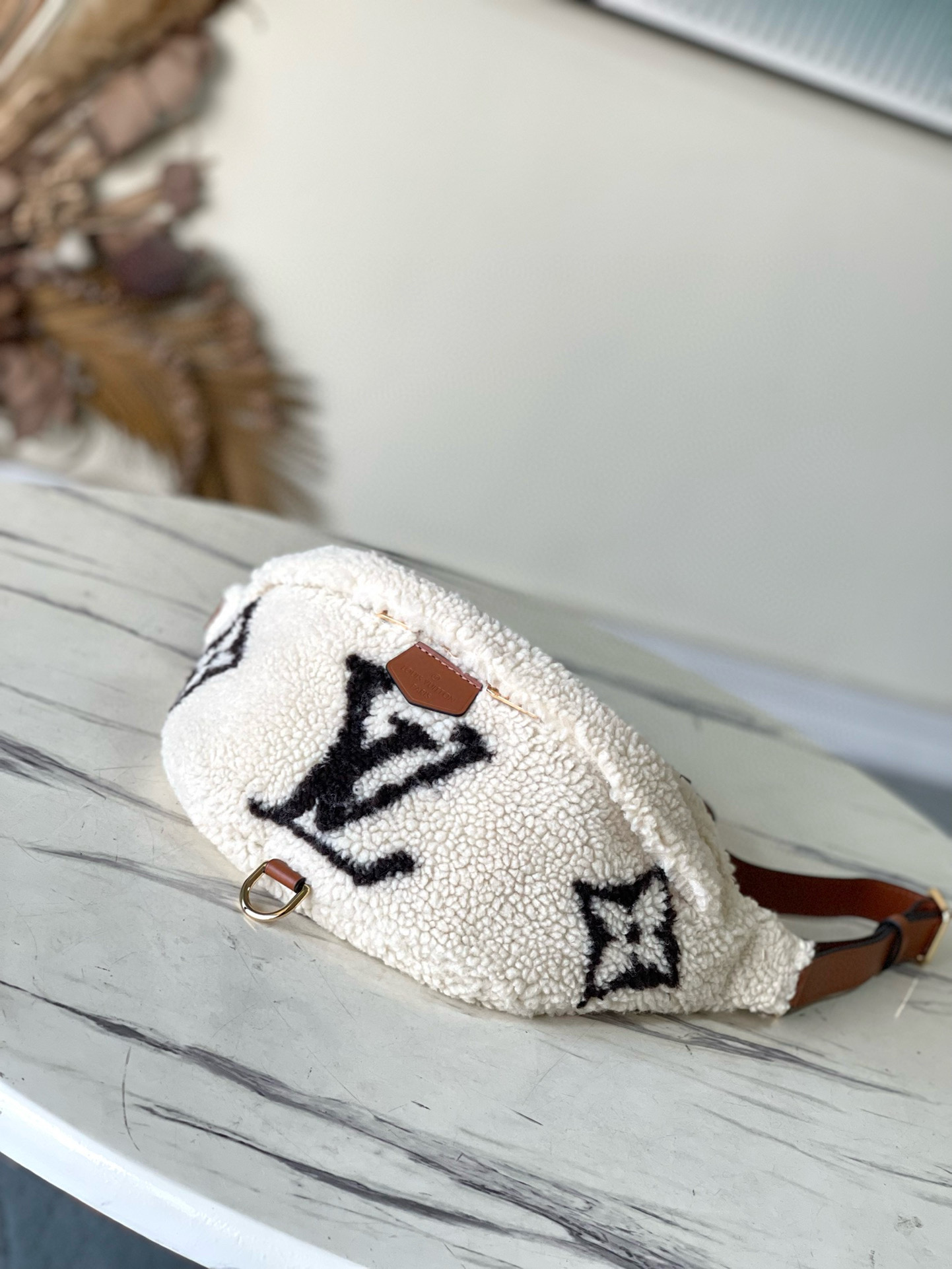 NIGO Louis Vuitton Women's Beige Monogrammed Logo Adjustable Shoulder Strap Wool Leather Waist Bag #nigo97338