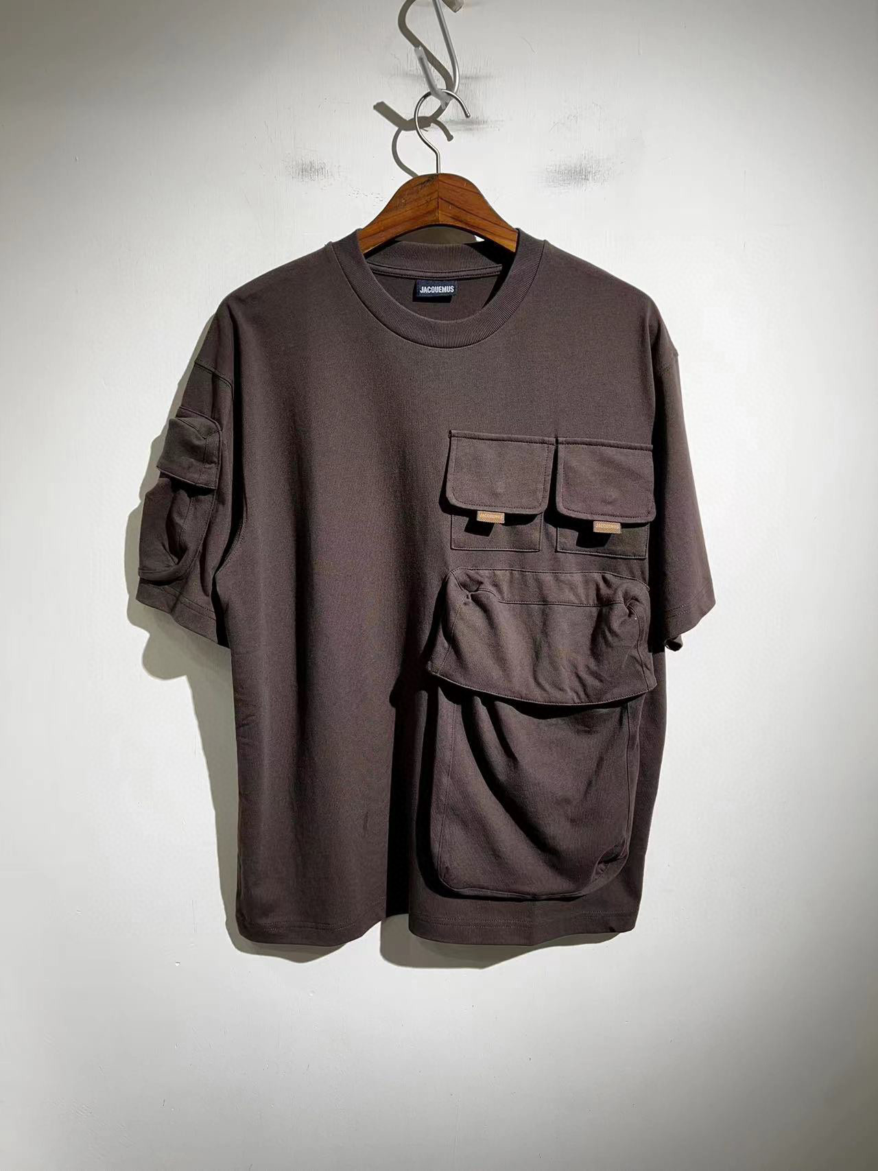 NIGO JACQUEMUS men's three-dimensional patch pockets fashionable functional style off-the-shoulder silhouette short-sleeved T-shirt