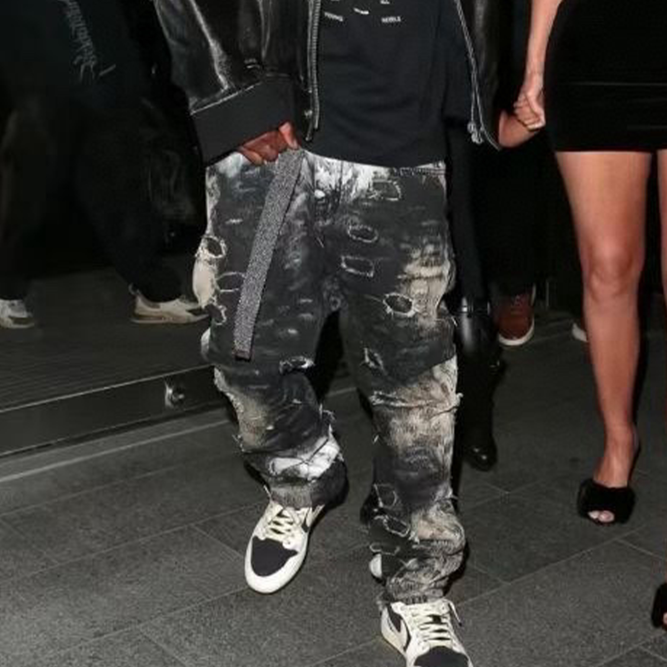 NIGO Givenchy Men's Cotton Black and White Fashion Embroidered Washed Destroyed Denim Trousers Ngvp #nigo7769