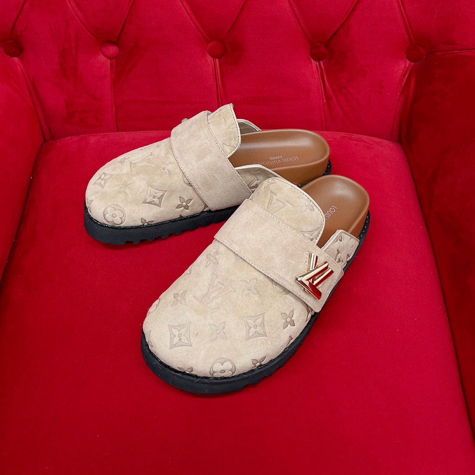 NIGO Louis Vuitton Men's Fashion Letter Embossed Flat Bottom Comfortable Baotou Slippers Casual Shoes #nigo98299