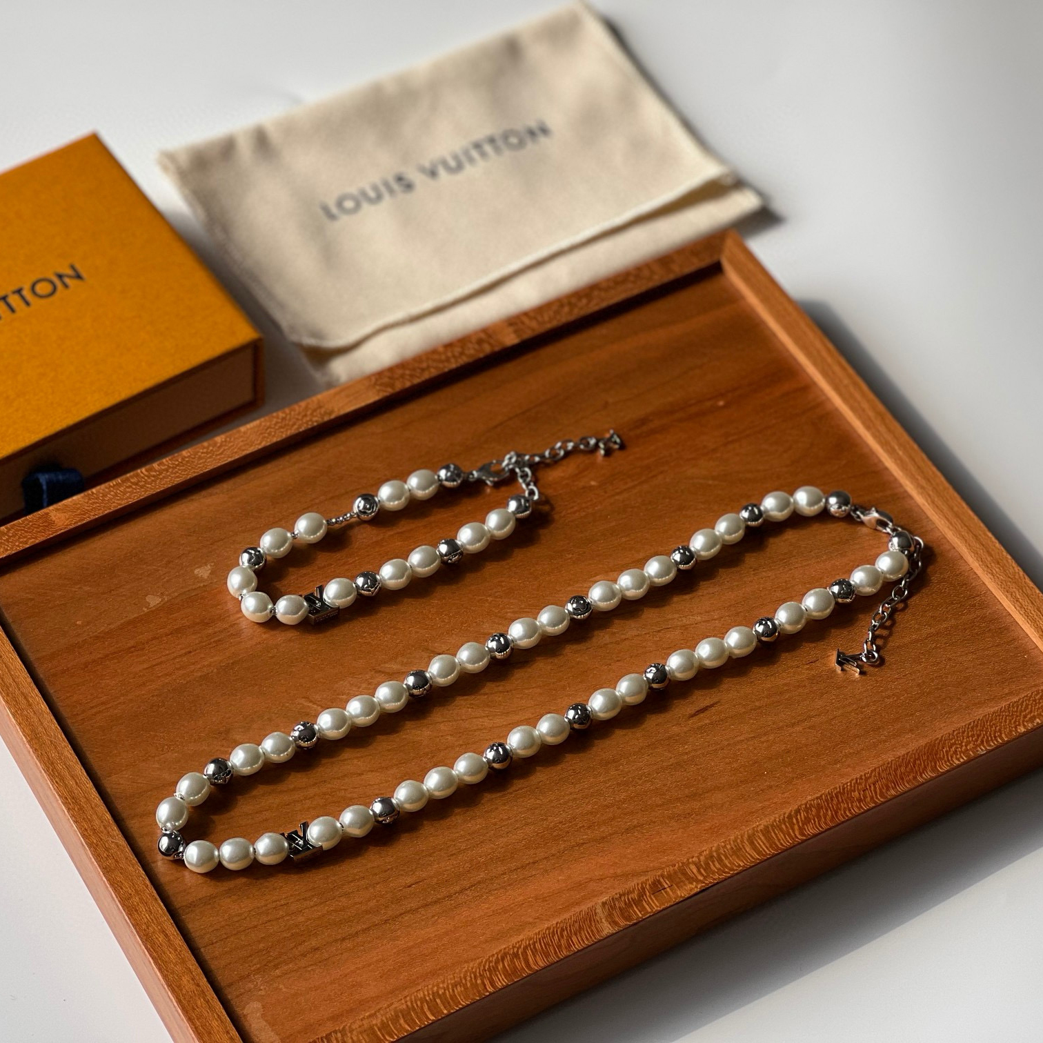 NIGO Louis Vuitton Men's And Women's Adjustable Letter Pearl Necklace Collarbone Chain Bracelet Jewelry #nigo98385