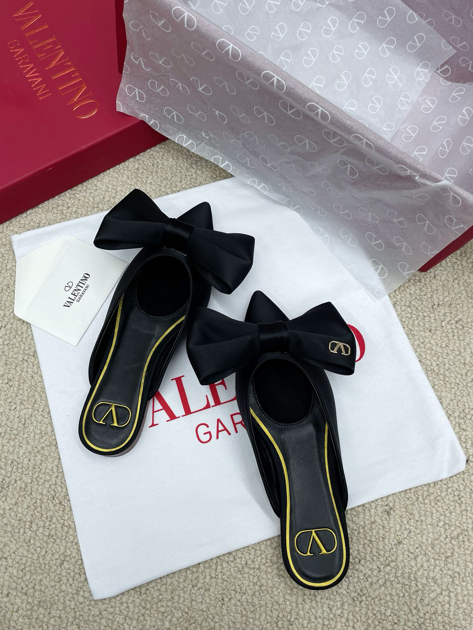 NIGO Valentino Women's Fashionable Silk Satin Leather Bow Muller Pointed Flat Bottom Slippers Casual Shoes #nigo98634