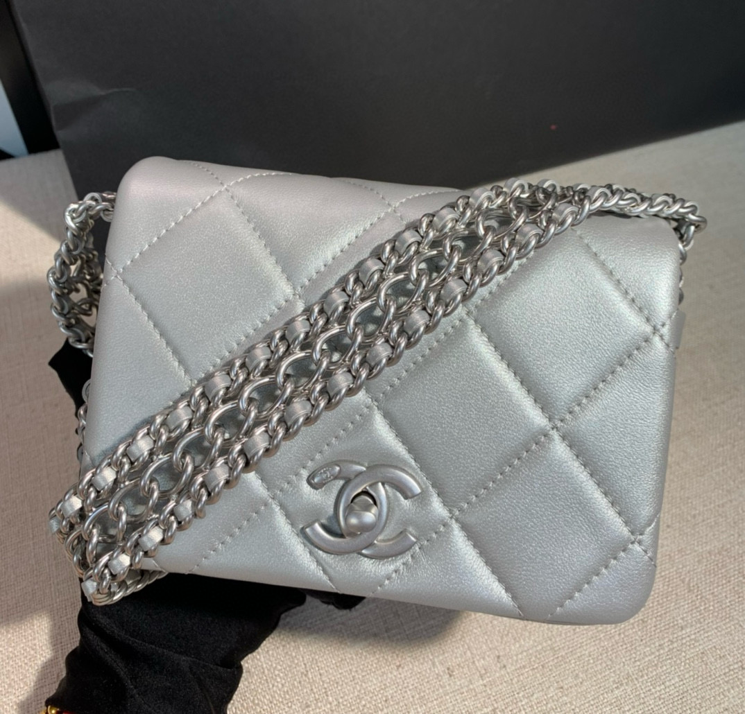 NIGO Chanel Women's Silver Lambskin Mini Mouth Cover Bag Chain Shoulder Bags #nigo98848