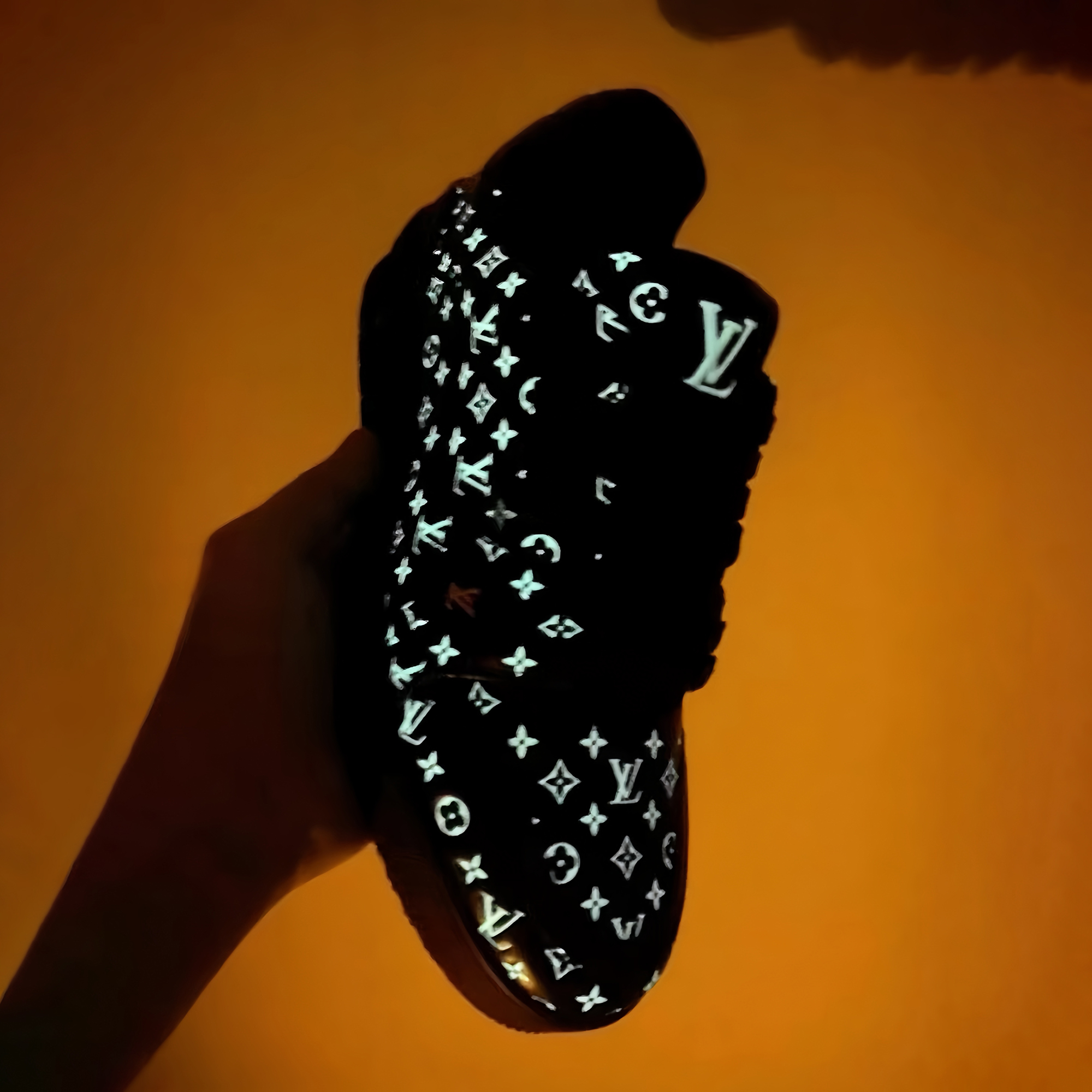 NIGO Louis Vuitton Men's Logo Print Lace-Up Luminous Low Top Calfskin Sneakers Plate Shoes #nigo98939