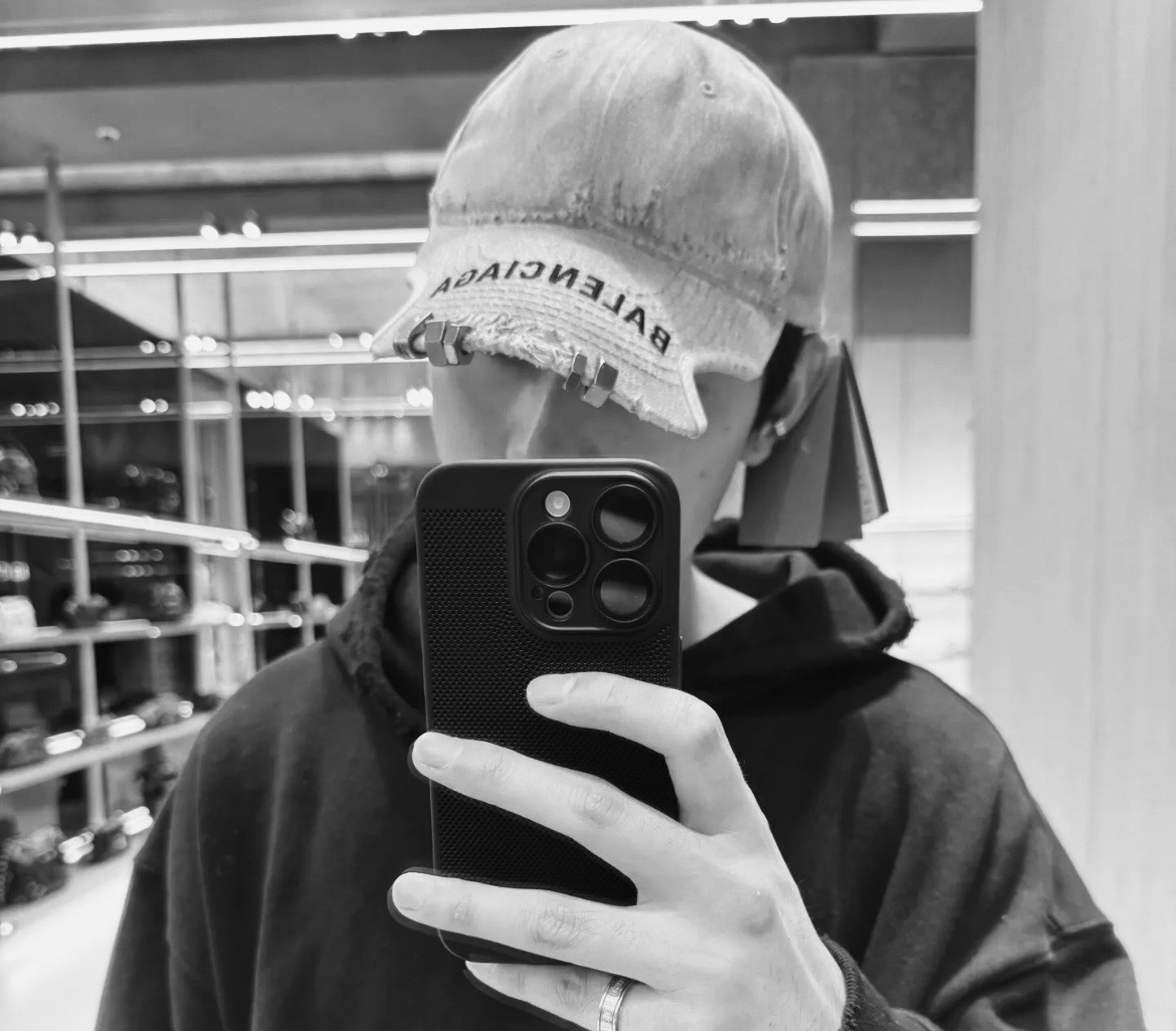 NIGO Balenciaga Men’s Washed & Aged Embroidered Logo Duck Cap Gray Hat #nigo99591