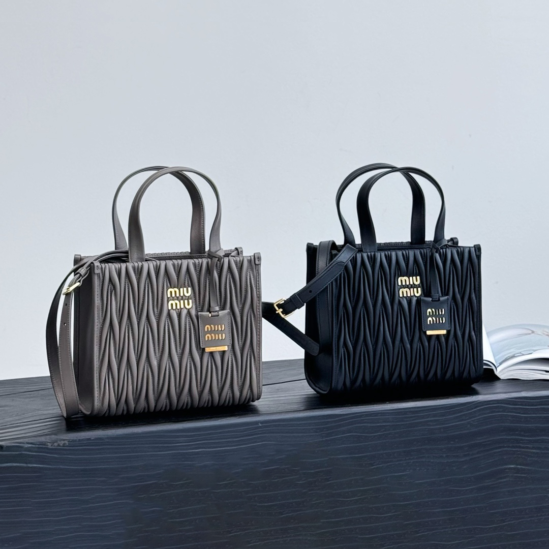 NIGO MiuMiu Women Solid Color Metal Engraved Logo Detachable Adjustable Leather Shoulder Strap Sheepskin Single Shoulder Slanting Handbag Bag Bags #nigo99851