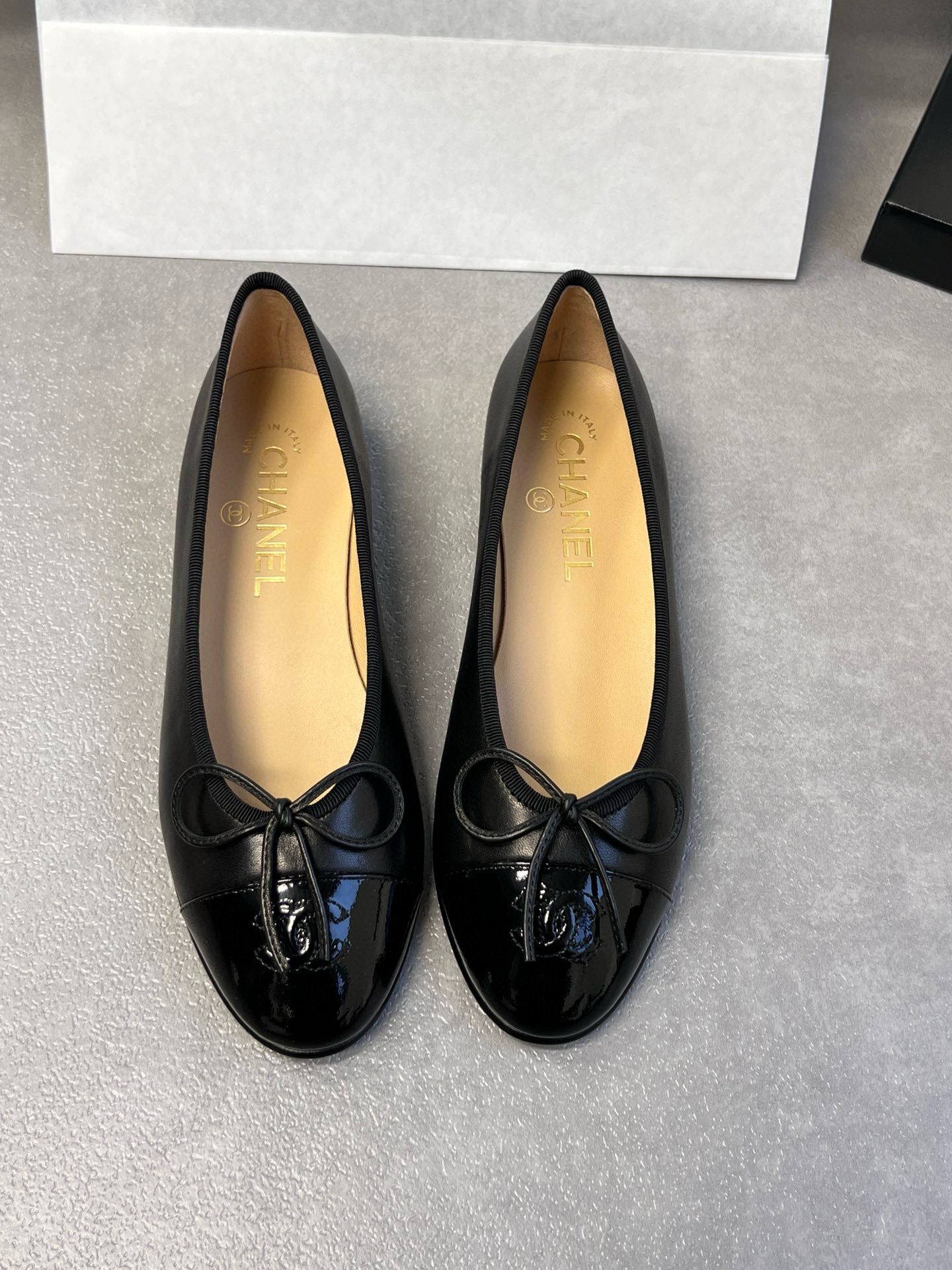 NIGO Chanel Women's Black Leather Bow Classic Ballet Shoes #nigo72139