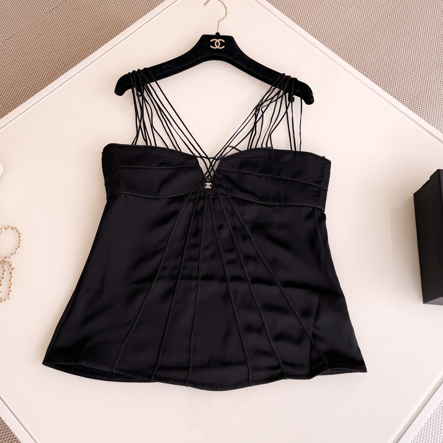 NIGO Chanel Women's Summer Solid Color Silhouette Strappy Camisole Tank Top #nigo72354