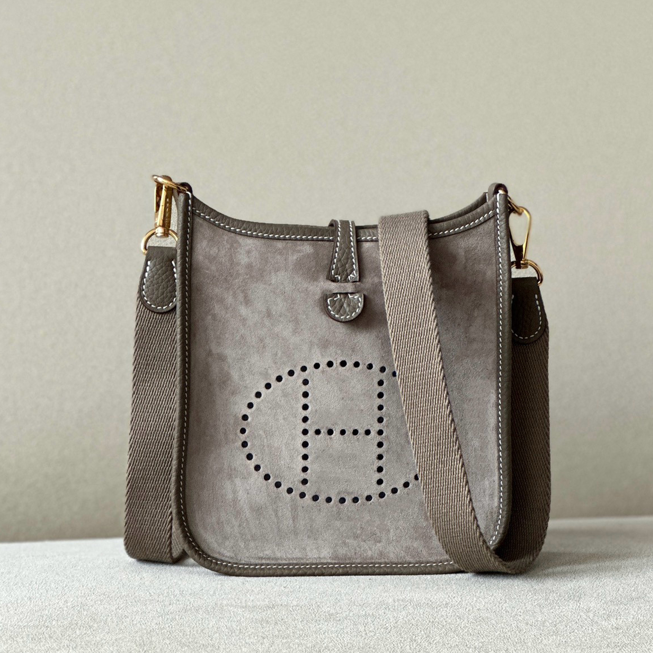 NIGO Hermes Women's Evelyne 16 Brown Grizzly Calfskin Quilted Clemence Calfskin Crossbody Shoulder Bag Bags #nigo98173