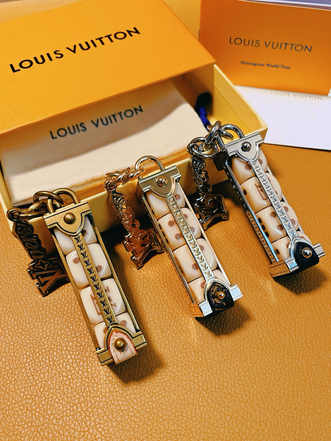 Louis Vuitton NIGO LOVERS DICE Detachable sieve Pendant Bag charm Keyring