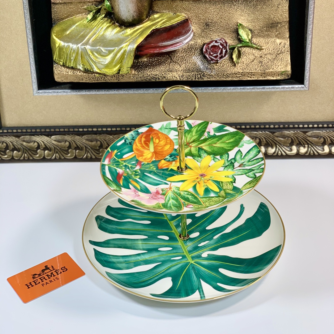 NIGO Hermes Hermes Passifolia Multi-tropical Rainforest Series Cake Stand Snack Plate Bone China 2 Tier Fruit Plate 45% High Bone China Germany 24k Gold Wheel Hand Traced Gold Edge Snack Plate Place Setting Plate Candy Dish #nigo71568