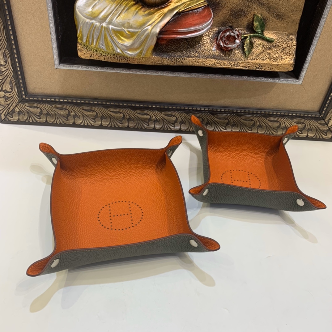 NIGO Hermes Simple Fashion Logo Printing Small 22x22cm Large 25x25cm Whole Set Sold Color Blocking Leather Tray Accessories Ornaments #nigo71547