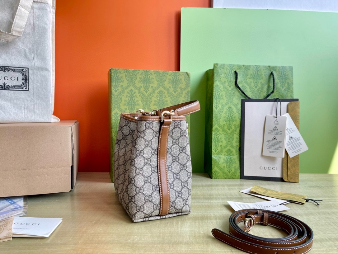 NIGO Gucci Women's Brown Monogrammed Printed Leather Quilted Canvas Shoulder Handbag Crossbody Bag Bags #nigo72928