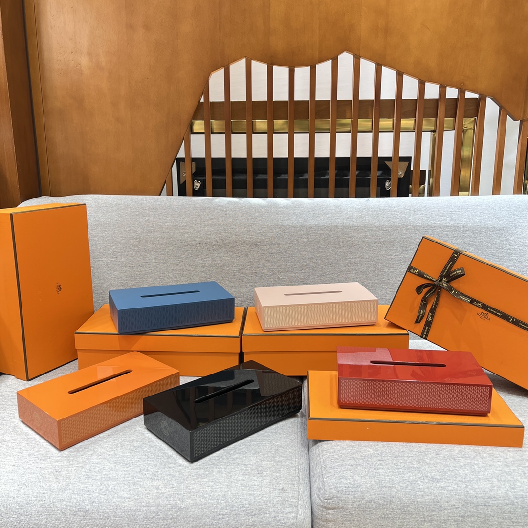 NIGO Hermes Handmade Lacquer Carved Wooden Square and Rectangular Tissue Box Calfskin Overlay Furniture Decorations Accessories #nigo71591