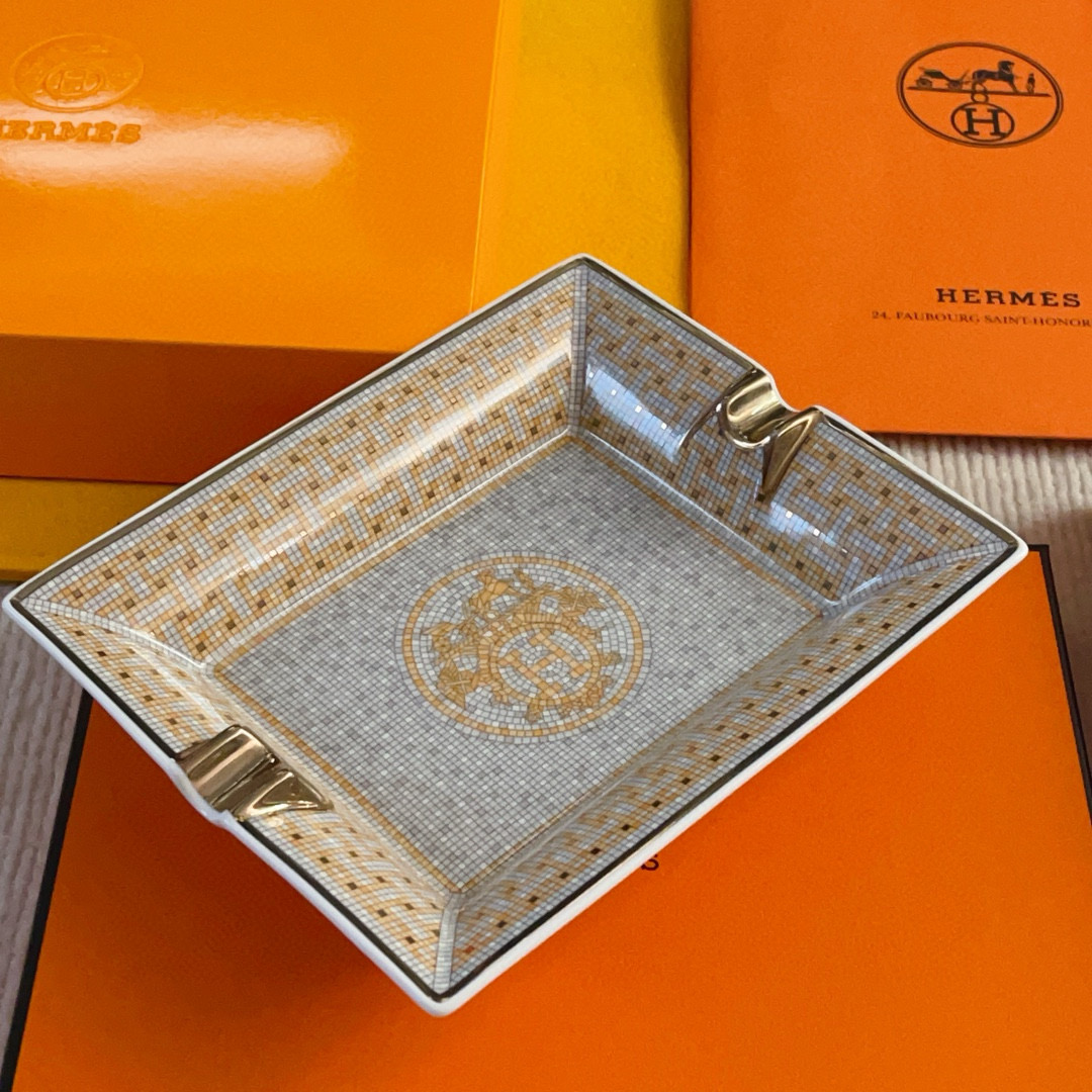 NIGO Hermes Luxury Home Cigar Box Place Tray Large Cigar Holder Non-slip Genuine Leather Large Base Accessories #nigo71578