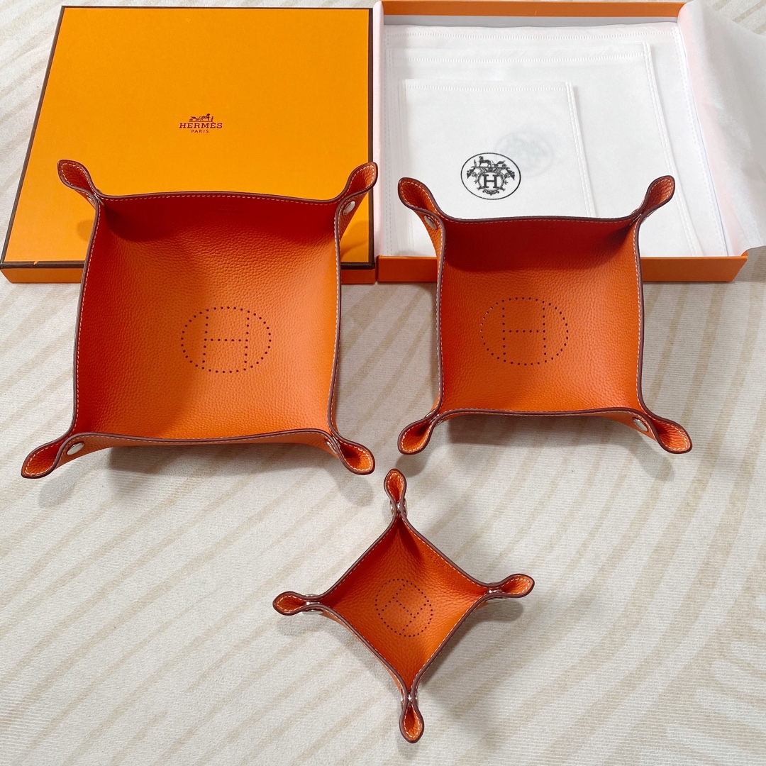 NIGO Hermes Simple Fashion Logo Printing Small 13x13cm Medium 22x22cm Large 25x25cm Whole Set Sold Color Blocking Leather Tray Accessories Ornaments #nigo72946