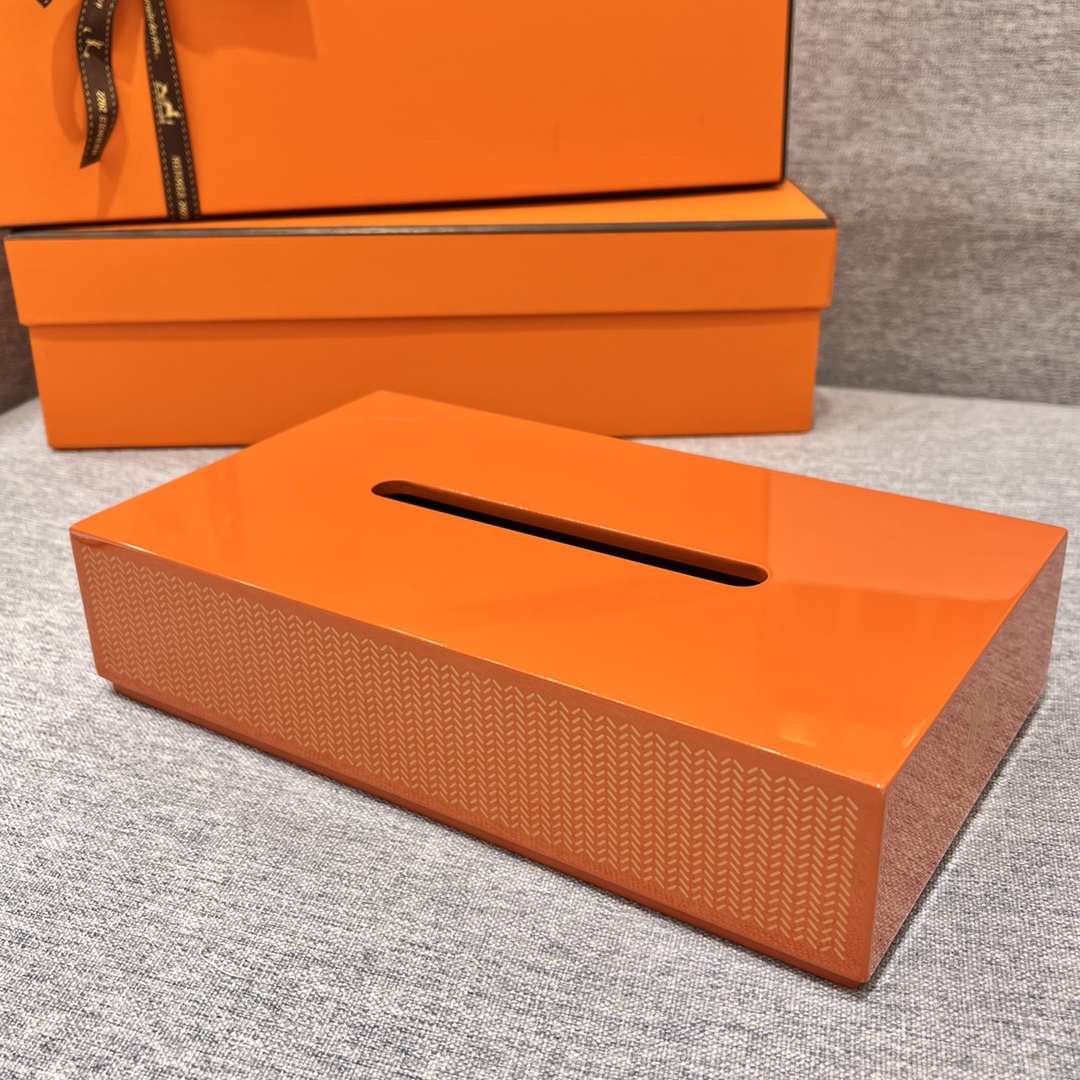 NIGO Hermes Handmade Lacquer Carved Wooden Square and Rectangular Tissue Box Calfskin Overlay Furniture Decorations Accessories #nigo71591
