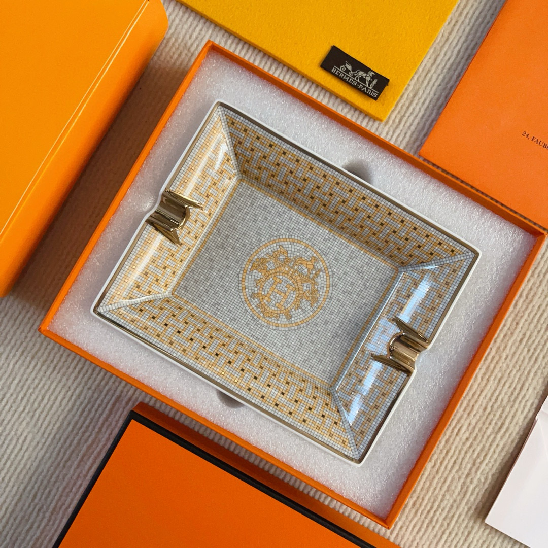 NIGO Hermes Luxury Home Cigar Box Place Tray Large Cigar Holder Non-slip Genuine Leather Large Base Accessories #nigo71578