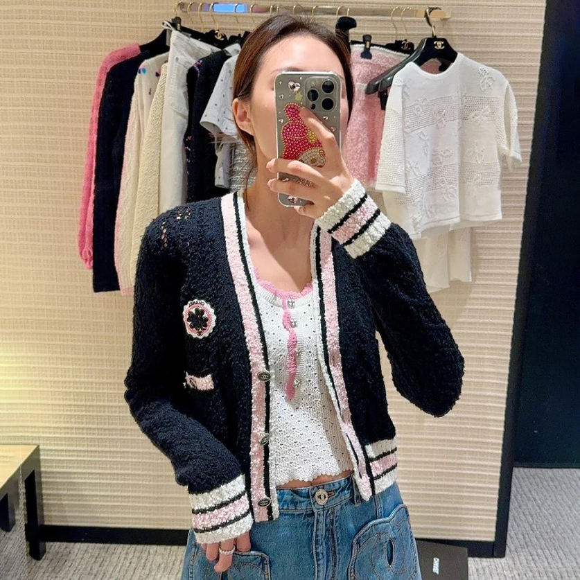 NIGO Chanel Women's Spring And Autumn Winter Badge Clover Stripe Single breasted V-neck Long sleeved Knitted Shirt Coat Cardigan #nigo71628
