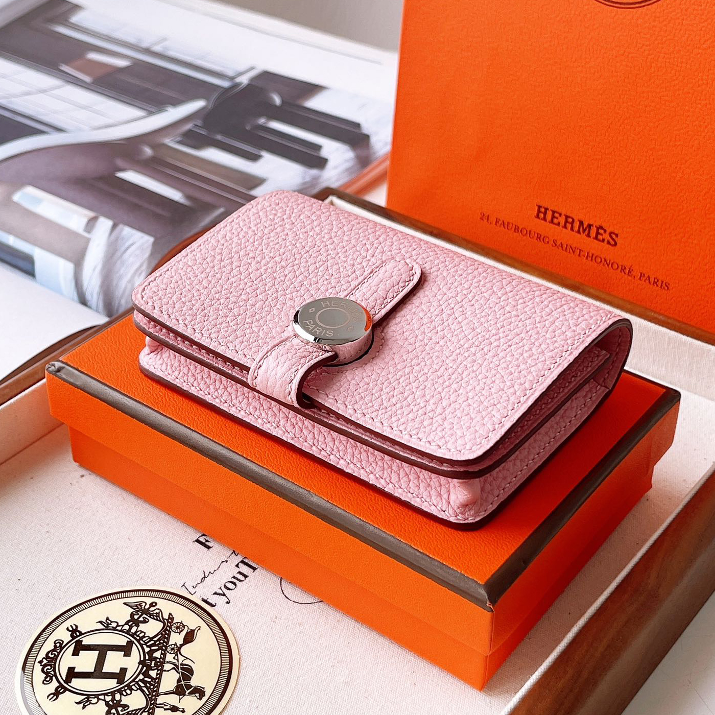 NIGO Hermes Women Solid Color Leather Drawstring Metal Buckle Closure Card Bag Clutch Bag Bags #nigo73192